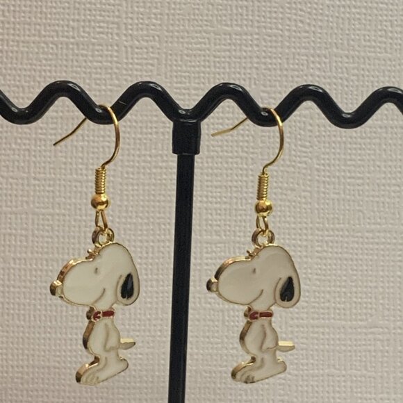 Snoopy Earring, Peanuts Earring, Snoopy Jewelry, Snoopy Charm, Gift Idea - Picture 5 of 5